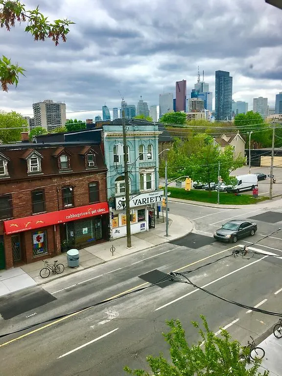 ** Gasthuis Comfy Guesthouse & Suite Toronto Canada