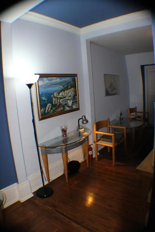 ** Gasthuis Comfy Guesthouse & Suite Toronto Canada