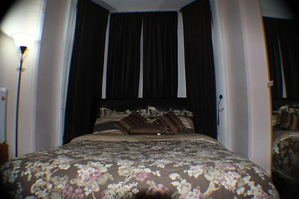 ** Guest house Comfy Guesthouse & Suite Toronto Canada