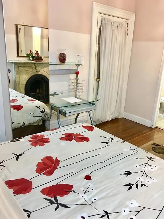 Comfy Guesthouse & Suite Toronto Guest house