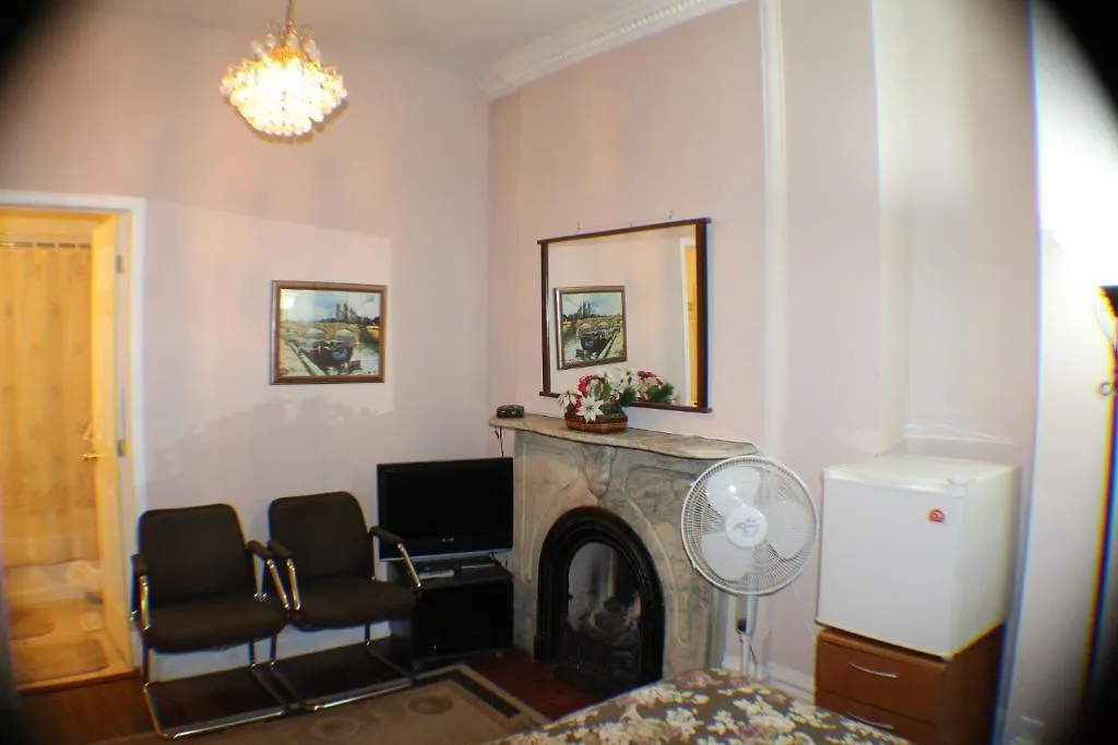 Comfy Guesthouse & Suite Toronto Guest house