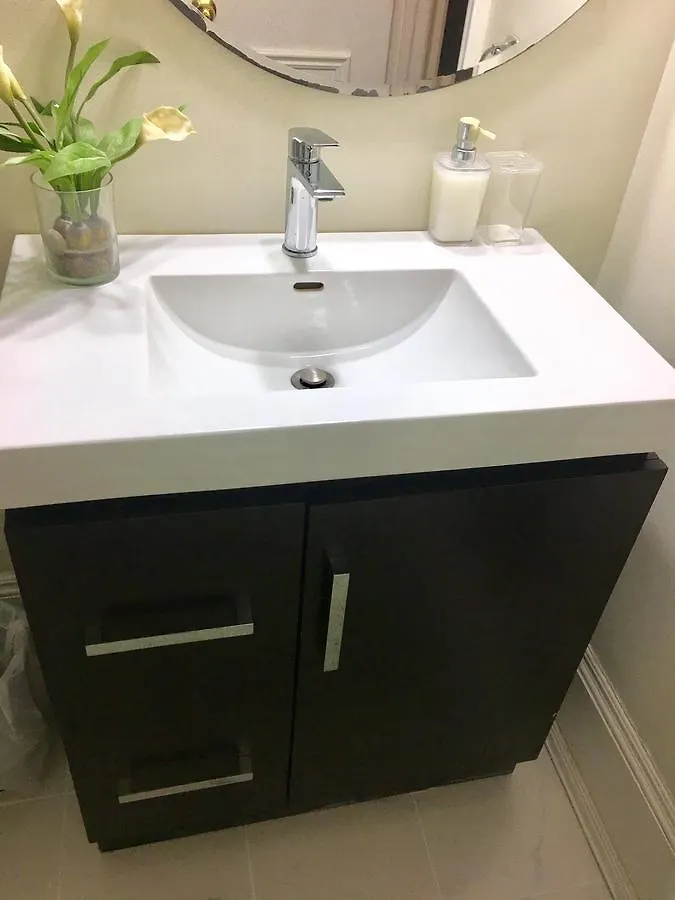 ** Guest house Comfy Guesthouse & Suite Toronto Canada