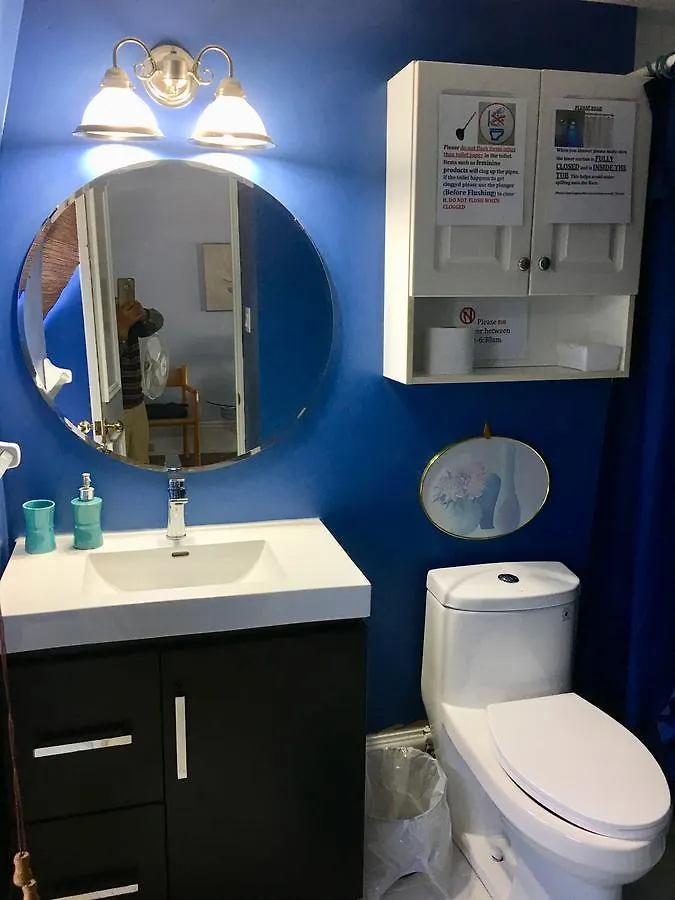 Comfy Guesthouse & Suite Toronto Canada