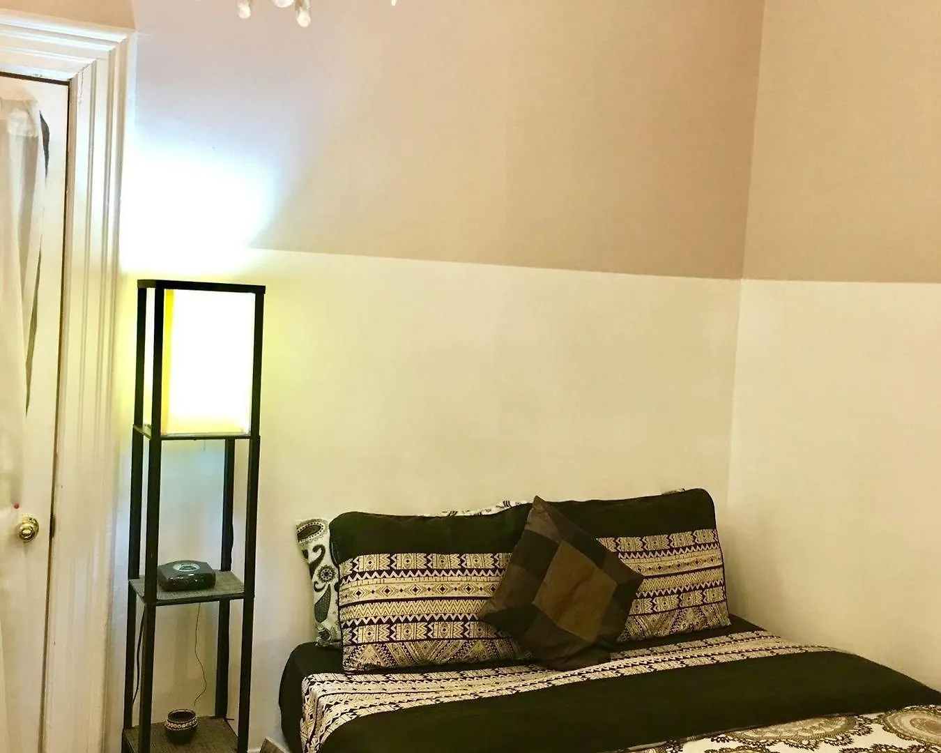 Comfy Guesthouse & Suite Toronto Guest house